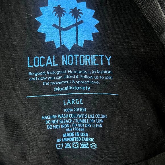 Local Notoriety Large Black T-Shirt Savage Panda Bandana Graphic - Picture 3 of 5